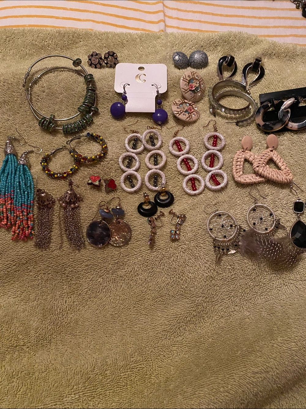 20 pairs of Earrings -Mixed lot